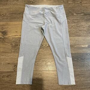 MPG Gray Compressive Leggings with Stipe Details, Zipper Pocket Size L